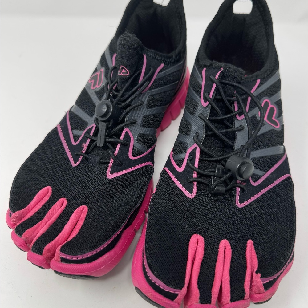 Fila Skeleton-Toes AMP Shoes Barefoot Black & Pink Women’s 3PK14023-027 Size 5.5